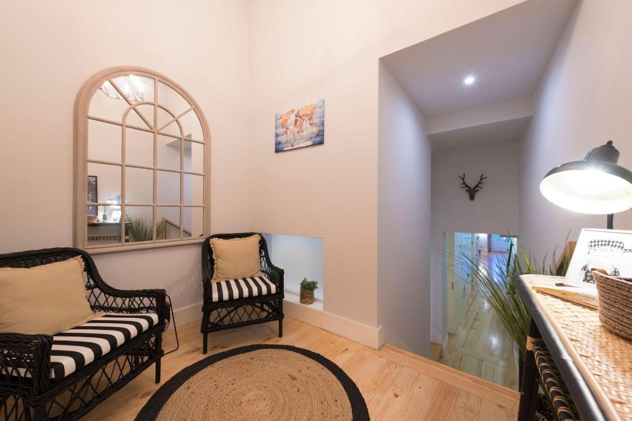 Lovelystay - Peaceful Living W/ Backyard Apartament Porto