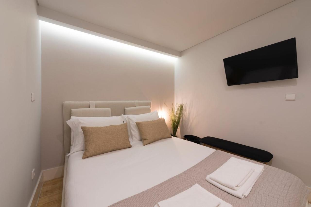 Lovelystay - Peaceful Living W/ Backyard Apartament Porto